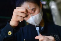 Kit test nhanh COVID-19 có hoá chất nguy hiểm