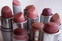 Xử lý mỹ phẩm đã hết “đát”