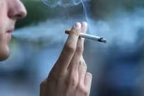 Hút thuốc lá phòng Covid-19 là quan niệm sai lầm