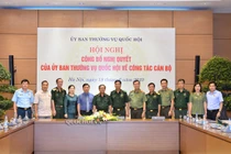Công bố Nghị quyết của Ủy ban Thường vụ Quốc hội về công tác cán bộ
