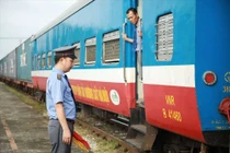  Tách rồi nhập 2 công ty, đường sắt loay hoay tìm lại "thời hoàng kim" 