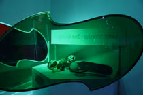 Triển lãm về đồ vật cũ mòn của các nhà vô địch