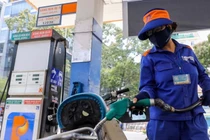 Bộ Tài chính: Đề xuất giảm tối đa thuế bảo vệ môi trường với xăng dầu