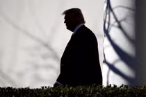 Nhiều đồng minh thân cận quay lưng với Tổng thống Trump