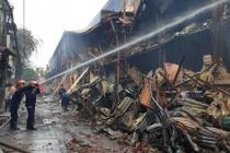 Người dân Hà Nội mong di dời nhà máy hóa chất ra khỏi nội đô