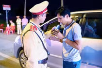 Đề xuất phạt tài xế uống bia rượu 30 triệu, tước bằng lái 12 tháng