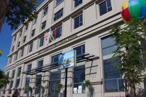 Toà nhà văn phòng bỗng dưng "biến" thành trường quốc tế