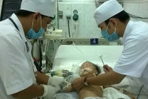 Tràn dưỡng chấp màng phổi do bệnh ác tính