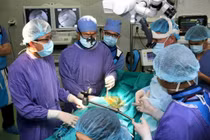  Theo dõi biến chứng sau mổ cột sống