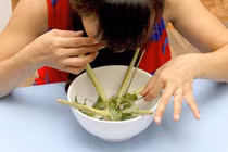 Xông hơi mùa dịch: Nhà nhà nghi ngút... khói