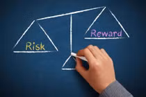 Chứng khoán tháng 4: Rủi ro vẫn ở mức cao?