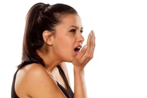 Trị chứng hơi thở có mùi hôi