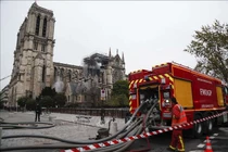 Điều tra nguyên nhân cháy Nhà thờ Đức Bà Paris có thể kéo dài vài tuần