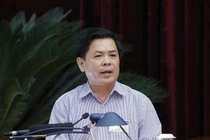 Bộ trưởng Bộ GTVT: Xem xét tiếp tục giảm phí, lệ phí cho vận tải