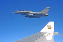 Video: Không quân Ai Cập không kích tiêu diệt khủng bố trên biên giới với Libya