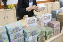 Ngân hàng dẫn đầu phát hành trái phiếu.