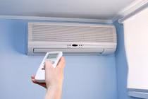 Bật điều hòa quá lạnh dễ gây chuột rút