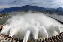 Lạnh nhìn đập Tam Hiệp: Trái bom nổ chậm