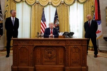 Mỹ mời Việt Nam đối thoại với "Bộ tứ kim cương" để tái cấu trúc chuỗi cung ứng