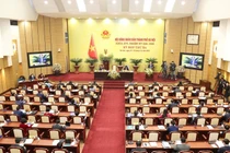 Bí thư Hà Nội chỉ đạo không đẩy bệnh nhân COVID-19 nhẹ lên tuyến trên