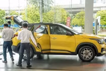 Kia Seltos giảm giá tại đại lý, lăn bánh còn bao nhiêu?