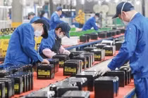 Chương trình phục hồi và phát triển gồm có chính sách tài khoá, chính sách tiền tệ và các chính sách khác.