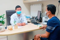 Vừa cắt thân đuôi tụy vừa cắt lách cho bệnh nhân bị u nang giả tụy