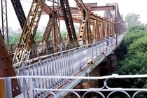 Cận cảnh cầu Long Biên đang “khoác áo mới”