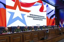 Quân đội Nga sẽ được trang bị vũ khí laser và siêu âm từ năm 2019