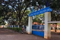 Cô giáo đánh bầm mông học sinh giải thích do áp lực kỳ thi cuối năm 