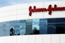 Johnson & Johnson vướng nghi vấn che giấu thông tin phấn rôm chứa amiăng