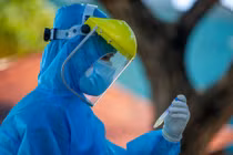 2 mẹ con ở Hà Nội mắc Covid-19 sau khi về thăm nhà ở Vĩnh Phúc