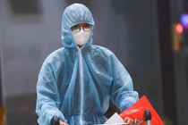 Một bác sĩ mắc Covid-19 được thở máy không xâm nhập