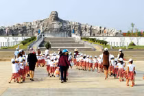 Tượng đài của lòng yêu nước