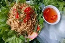 Không nên bỏ phí bì lợn, da gà