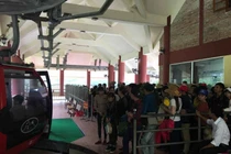 Chùa Hương Tích đón gần 1 vạn lượt khách