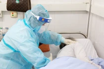 Những nữ chiến sĩ áo Blouse trắng xông pha nơi tâm bão Covid-19.