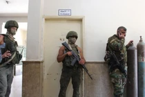 Đông bắc Syria: Mìn nổ trên đường tuần tra, một quân cảnh Nga thiệt mạng