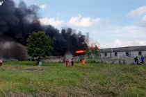 “Bà hỏa” thiêu rụi một nhà kho tại khu vực biên giới tỉnh An Giang