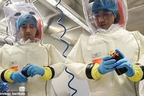 Phòng thí nghiệm Vũ Hán liên quan đến chương trình chiến tranh sinh học Trung Quốc?