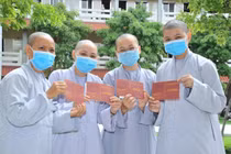 Gần 450 tăng ni của Học viện Phật giáo Việt Nam tại TPHCM hiến máu tình nguyện