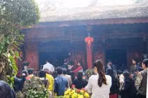 Ý nghĩa tục lễ chùa đầu năm của người Việt