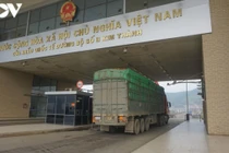 Bãi bỏ phân biệt xe chở hàng tạm nhập, tái xuất: Đòn bẩy trực tiếp trong thu hút hàng hóa