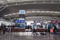 Đề xuất tối đa 1.700 khách được bay từ Tp. Hồ Chí Minh ra Hà Nội mỗi ngày