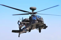 Trực thăng tấn công AH-64E Apache thử nghiệm phóng tên lửa Spike-NLOS trên biển