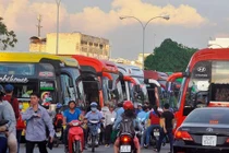 Vé xe Tết Nguyên đán năm nay giá ra sao, bán thế nào?