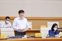 Bộ trưởng Bộ Y tế Nguyễn Thanh Long báo cáo công tác phòng, chống dịch. 