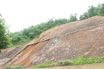 Sạt lở đe dọa nhiều hộ dân huyện miền núi Thanh Hóa