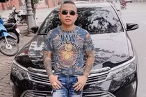 Dương Minh Tuyền bị bắt quả tang khi bay lắc ở quán karaoke