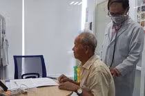 Tìm những liệu pháp sinh học tế bào, phân tử để điều trị ung thư phổi